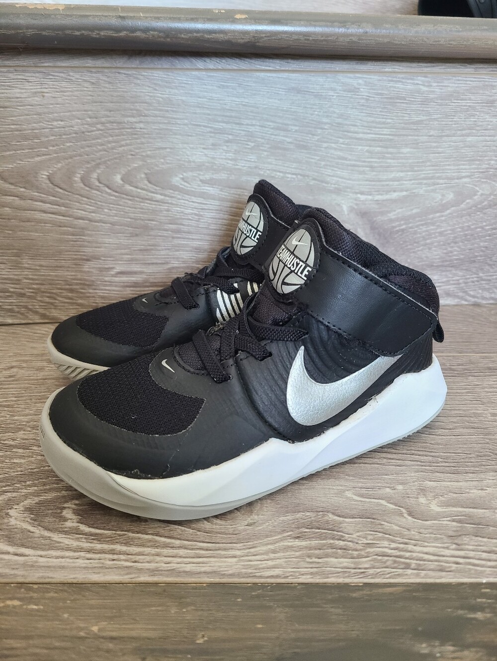 Nike Kids' Black and White High-Top Sneakers Basketball Shoes Sz 10.5
